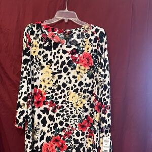 3/4 Sleeve Tunic Floral Top